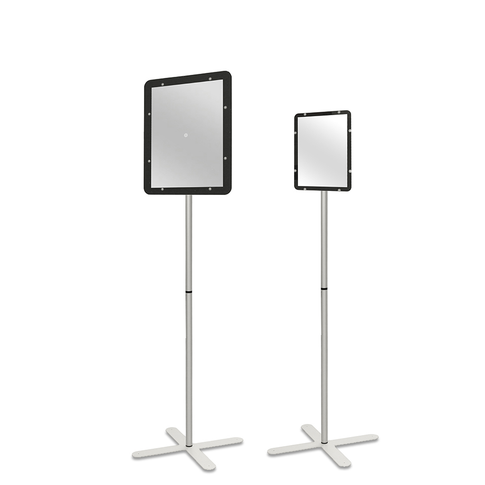 Портативный постер-тотем.