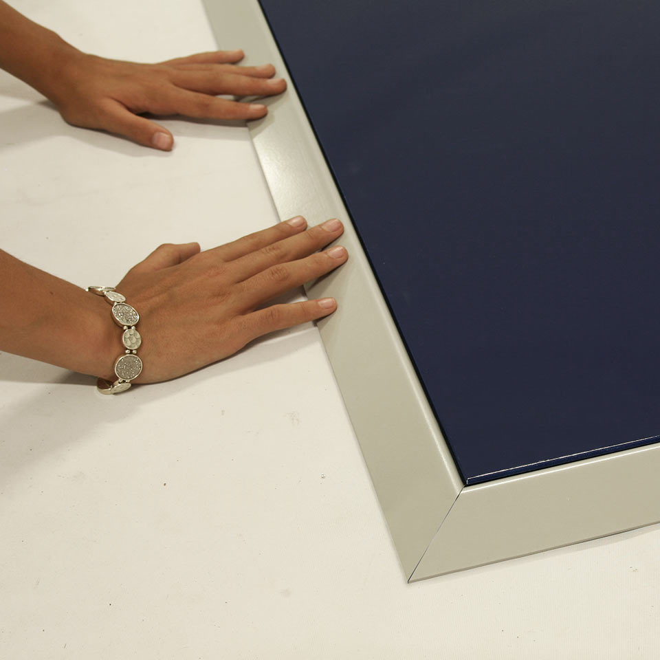 Напольное покрытие для выставочного стенда.