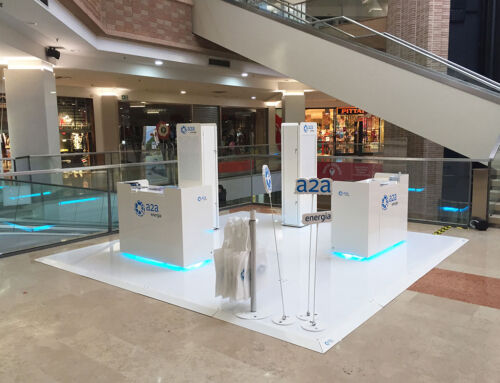 Передвижной выставочный стенд, отличного качества.