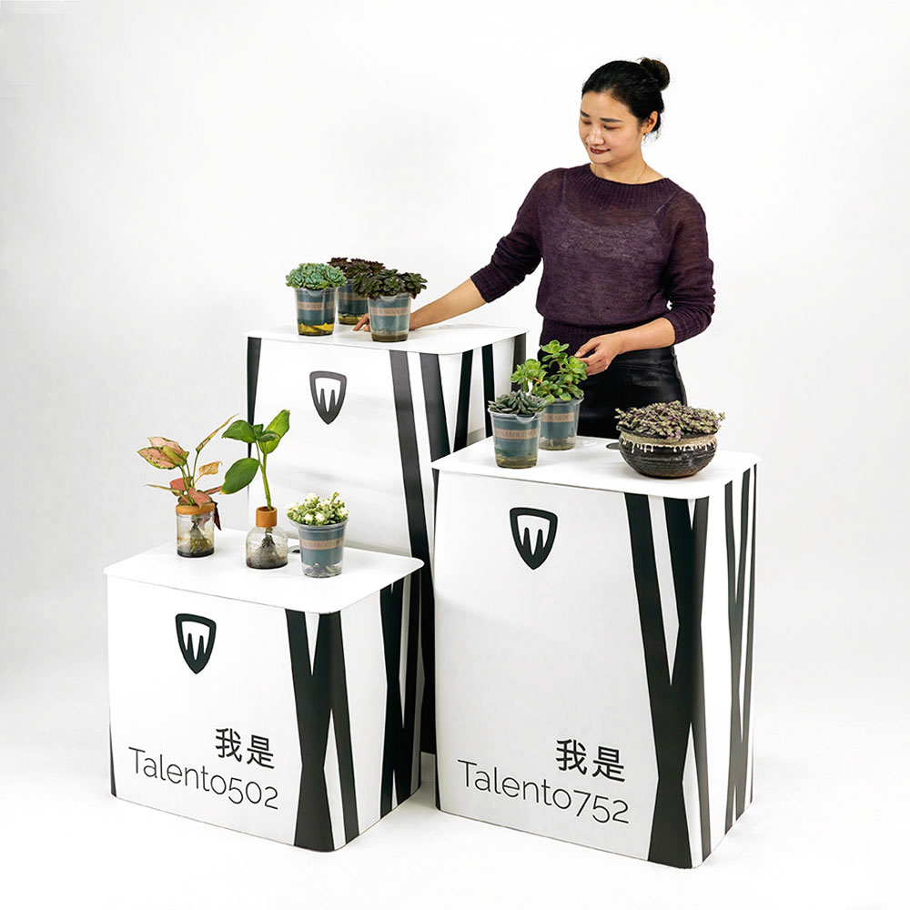 выставочные столы