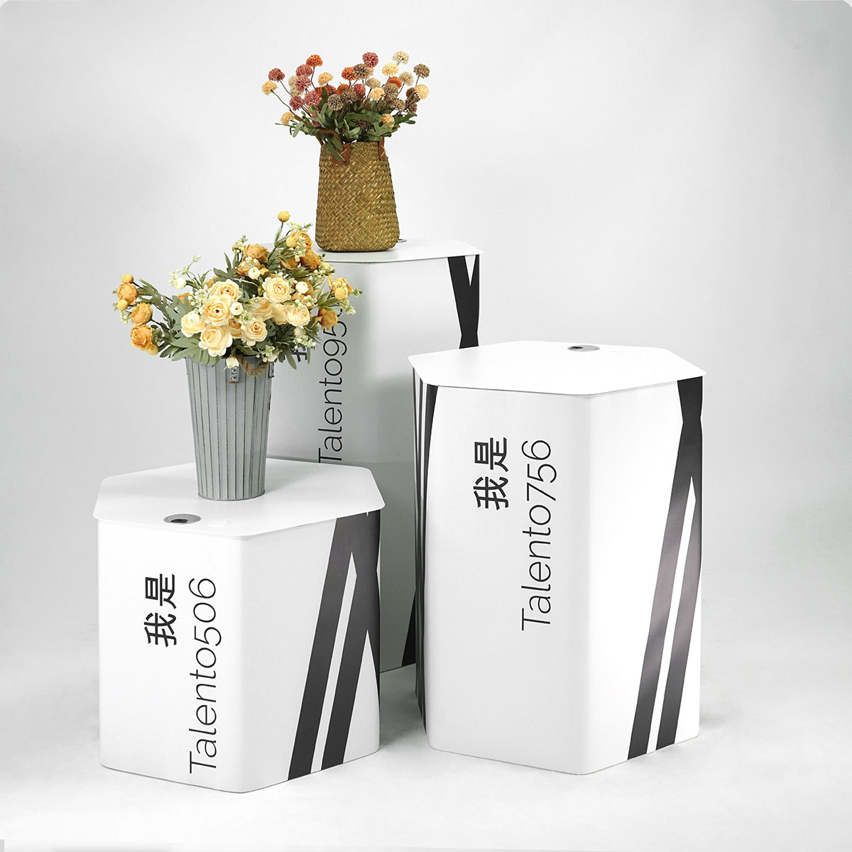 выставочные столы